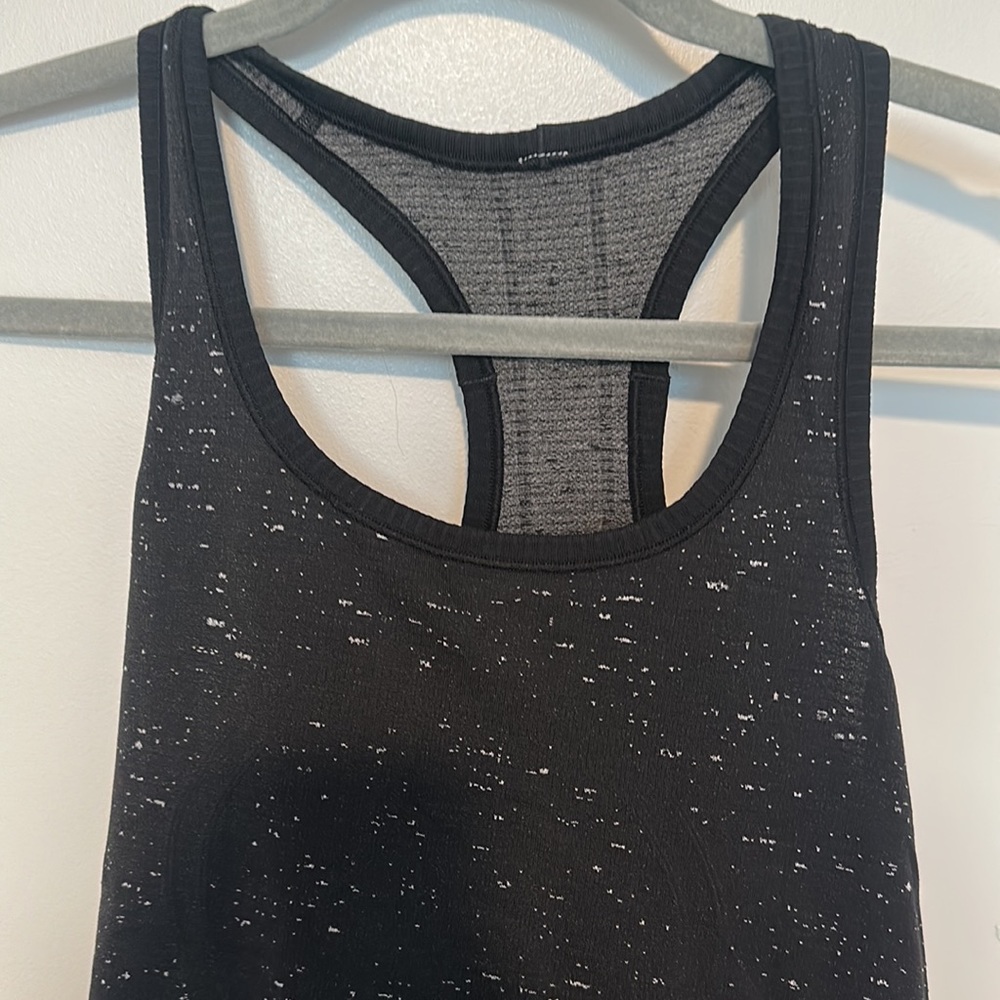 Black Lululemon Swiftly Tech Razorback Tank - Picture 2 of 6